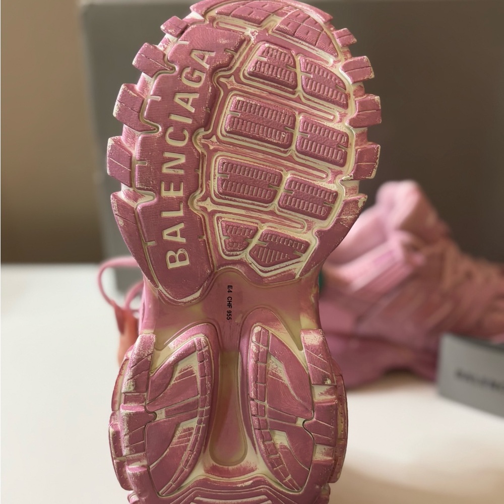 New Balenciaga Pink Track Sneaker - Picture 7 of 9